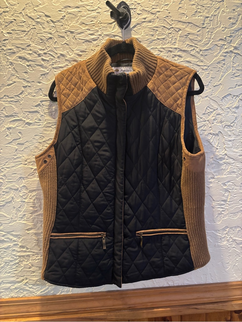 Montana Co quilted Black and Camel Vest